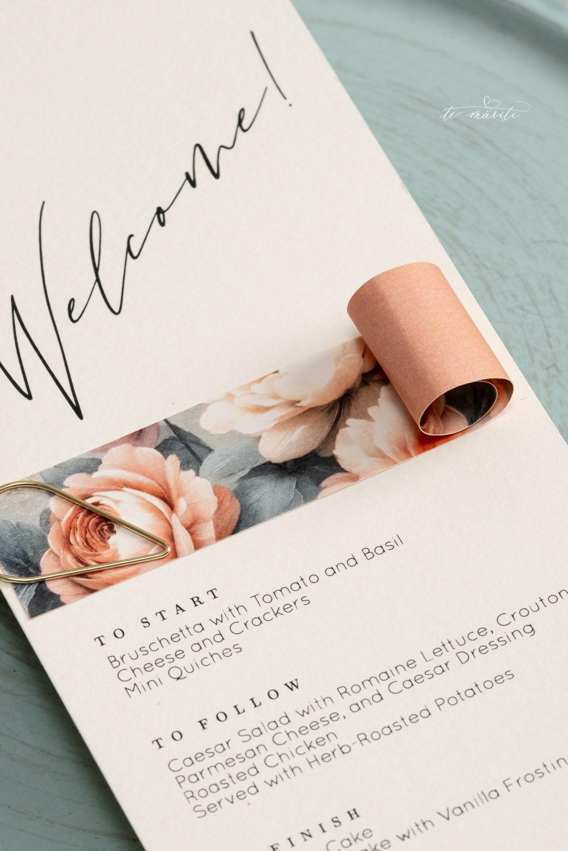 Rose Whisper, Meniu cu design floral